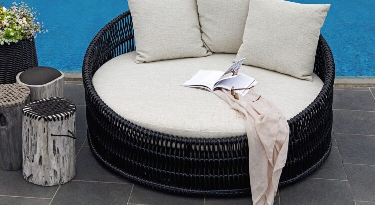 Aruba Daybed with Cushion