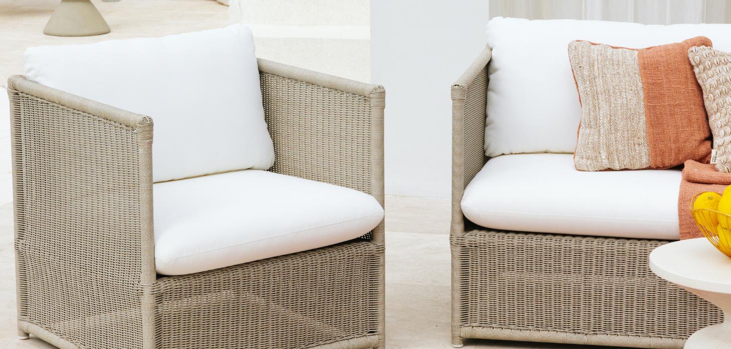 Iris Sofa and Lounge