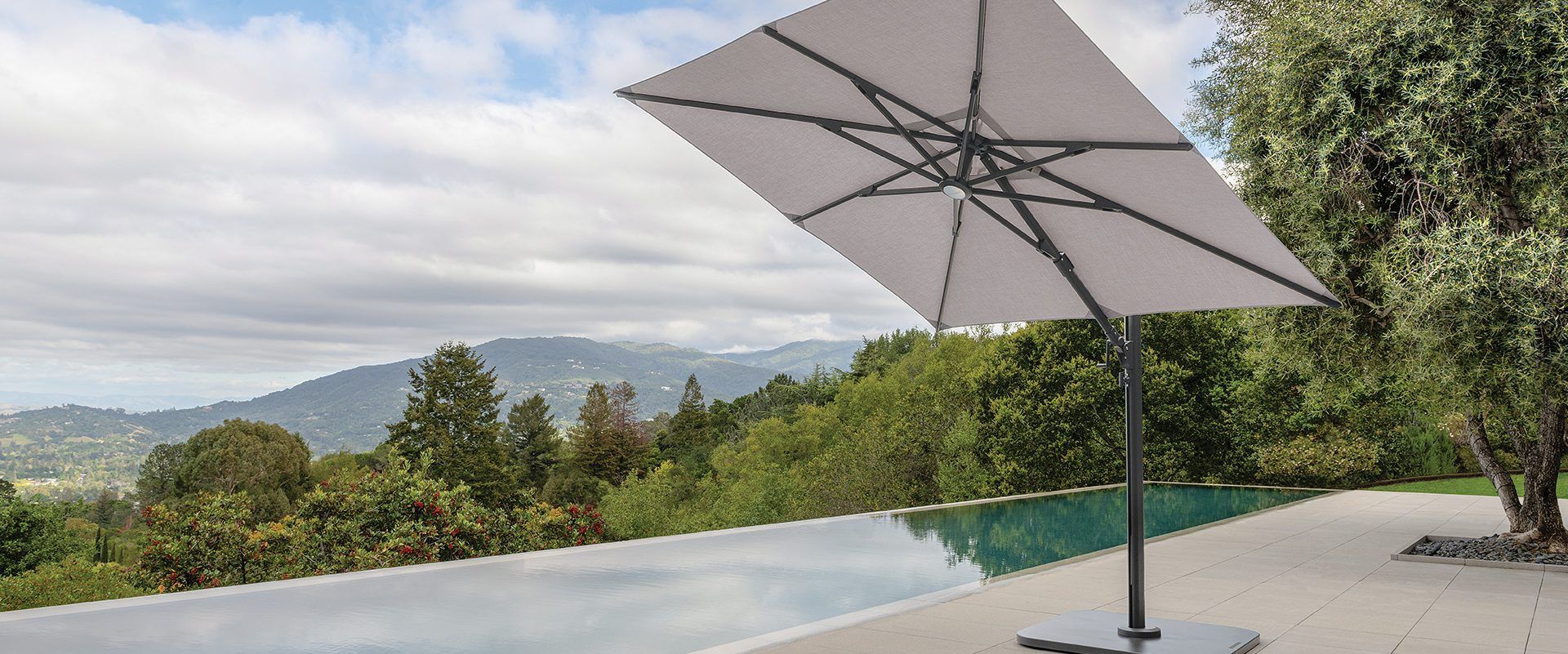 SOL - 30S Cantilever Umbrella | 10' S quare