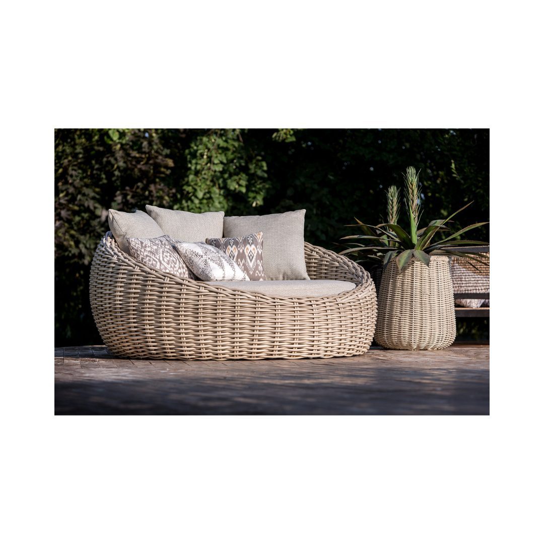 Bubble Daybed